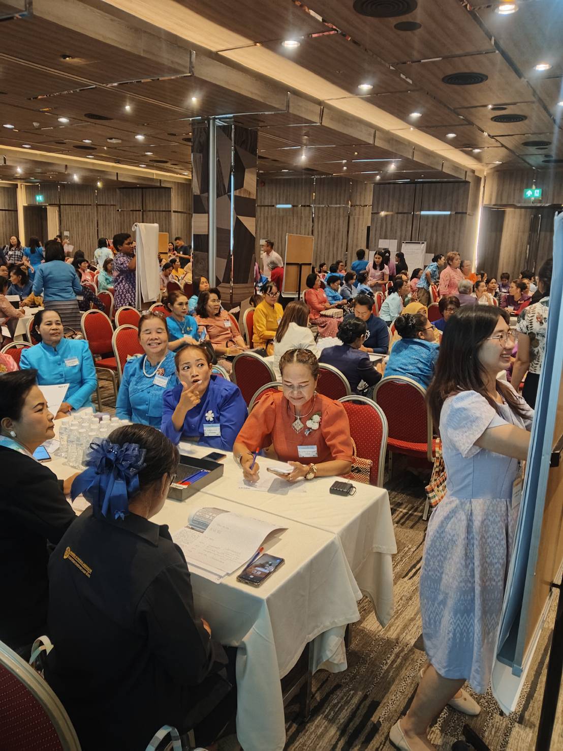 จังหวัดมหาสารคาม ร่วมถอดบทเรียนความสำเร็จการขับเคลื่อนโยบายกระทรวงมหาดไทยขององค์กรสตรี ส่งเสริมพลังสตรีขับเคลื่อนงานพัฒนาชุมชน