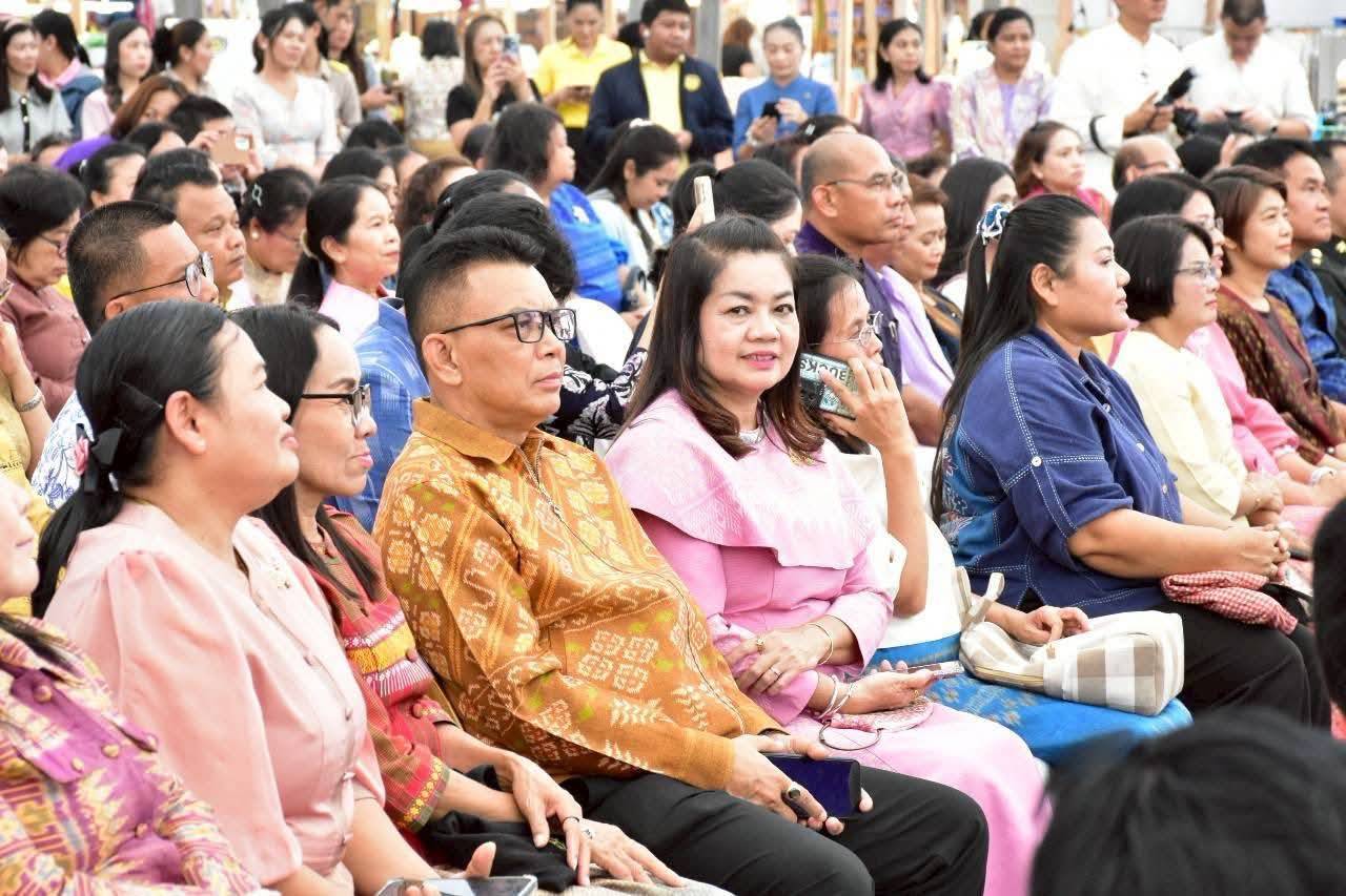 พช.มหาสารคาม ร่วม Kick Off “โครงการพัฒนาศักยภาพ OTOP Trader” ยกระดับสินค้าเชื่อมไทยสู่สากล
