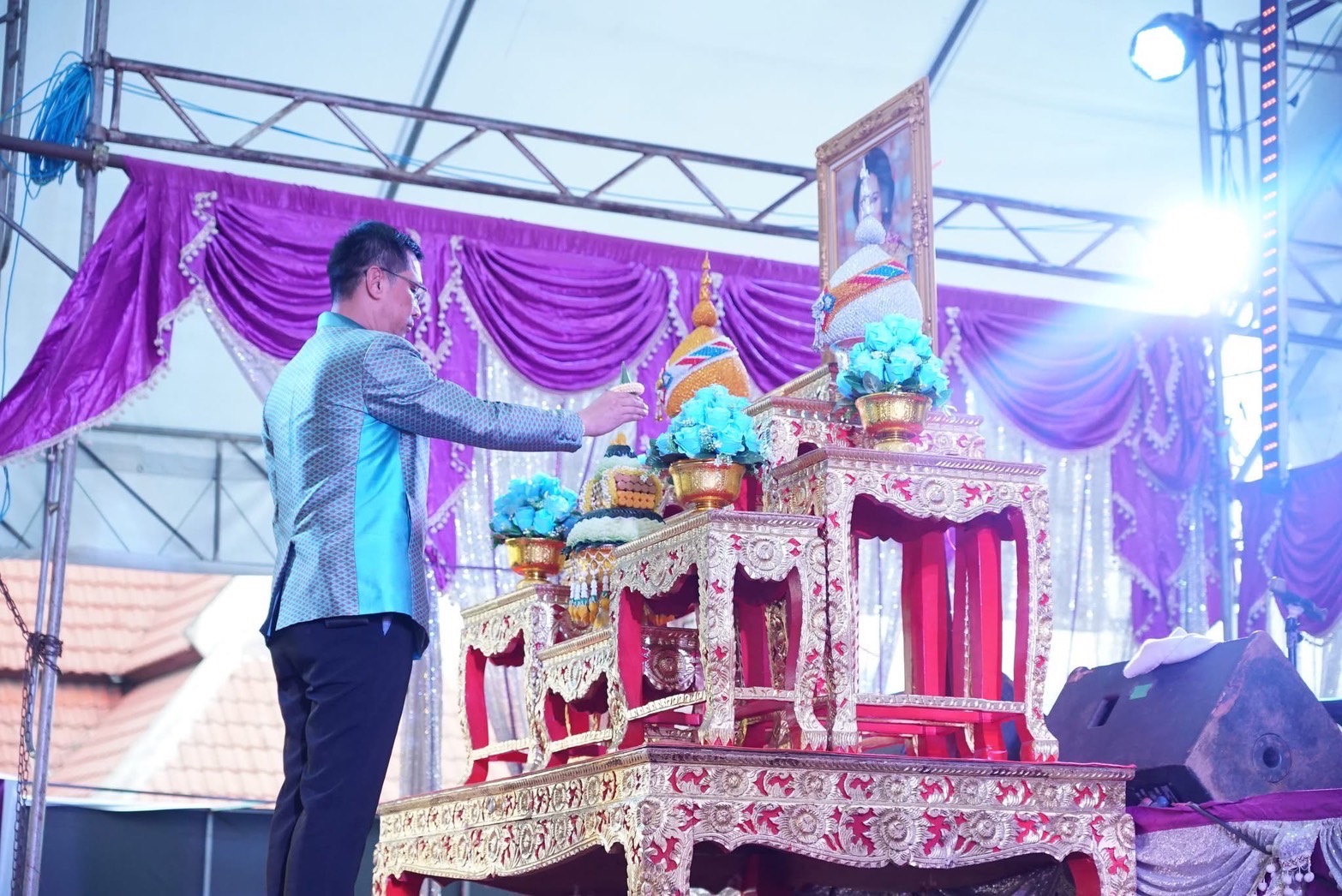 พัฒนาการจังหวัดมหาสารคาม ร่วมเดินแบบผ้าไทยในงาน “มหาไหมเมืองคามวิจิตราอาภรณ์ของแผ่นดิน ภูษาศิลป์จากท้องถิ่นสู่สากล” ครั้งที่ 5