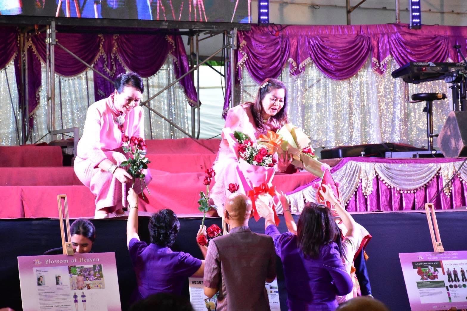 พัฒนาการจังหวัดมหาสารคาม ร่วมเดินแบบผ้าไทยในงาน “มหาไหมเมืองคามวิจิตราอาภรณ์ของแผ่นดิน ภูษาศิลป์จากท้องถิ่นสู่สากล” ครั้งที่ 5
